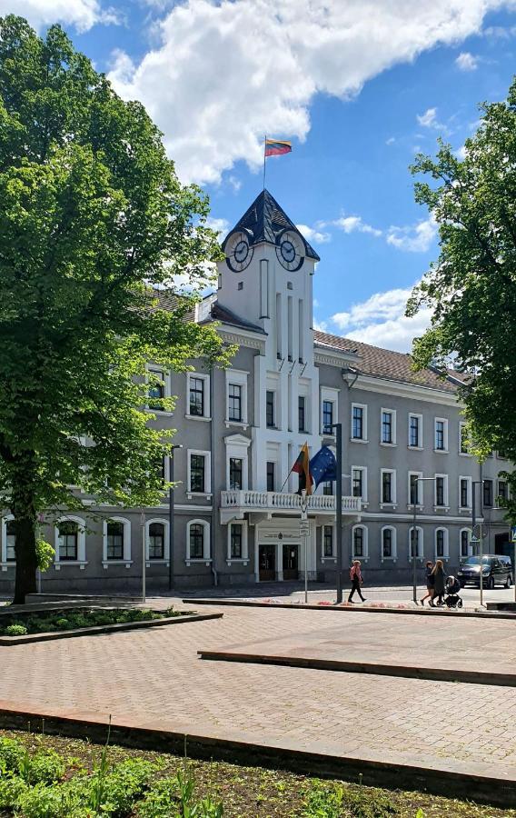 Apartment Next To Cathedral Of Saints Peter & Paul Šiauliai المظهر الخارجي الصورة